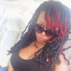 Meet your Posher, Latoya